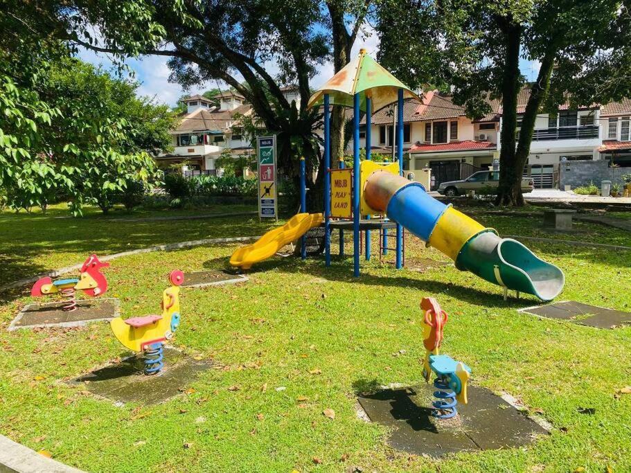 Mount Austin Landed Mahjong/bbq Pit @johorbahru Johor Bahru